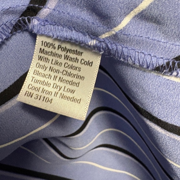 Lavender Blue Striped Long Sleeve High-low Blouse -Excellent condition -S - Picture 8 of 8